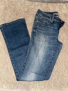 American Eagle Skinny Kick jeans